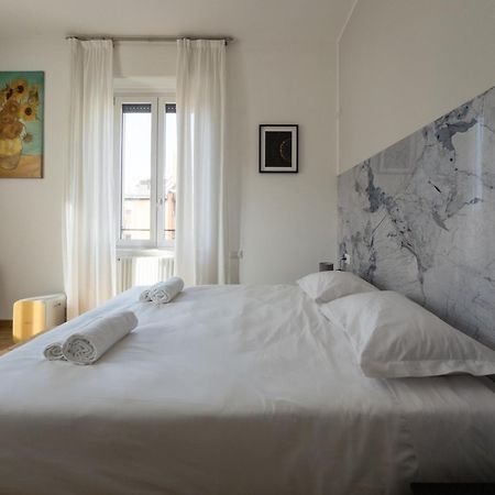 Rrrapido Holy Suites And Rooms - Via Sardegna Milánó Kültér fotó