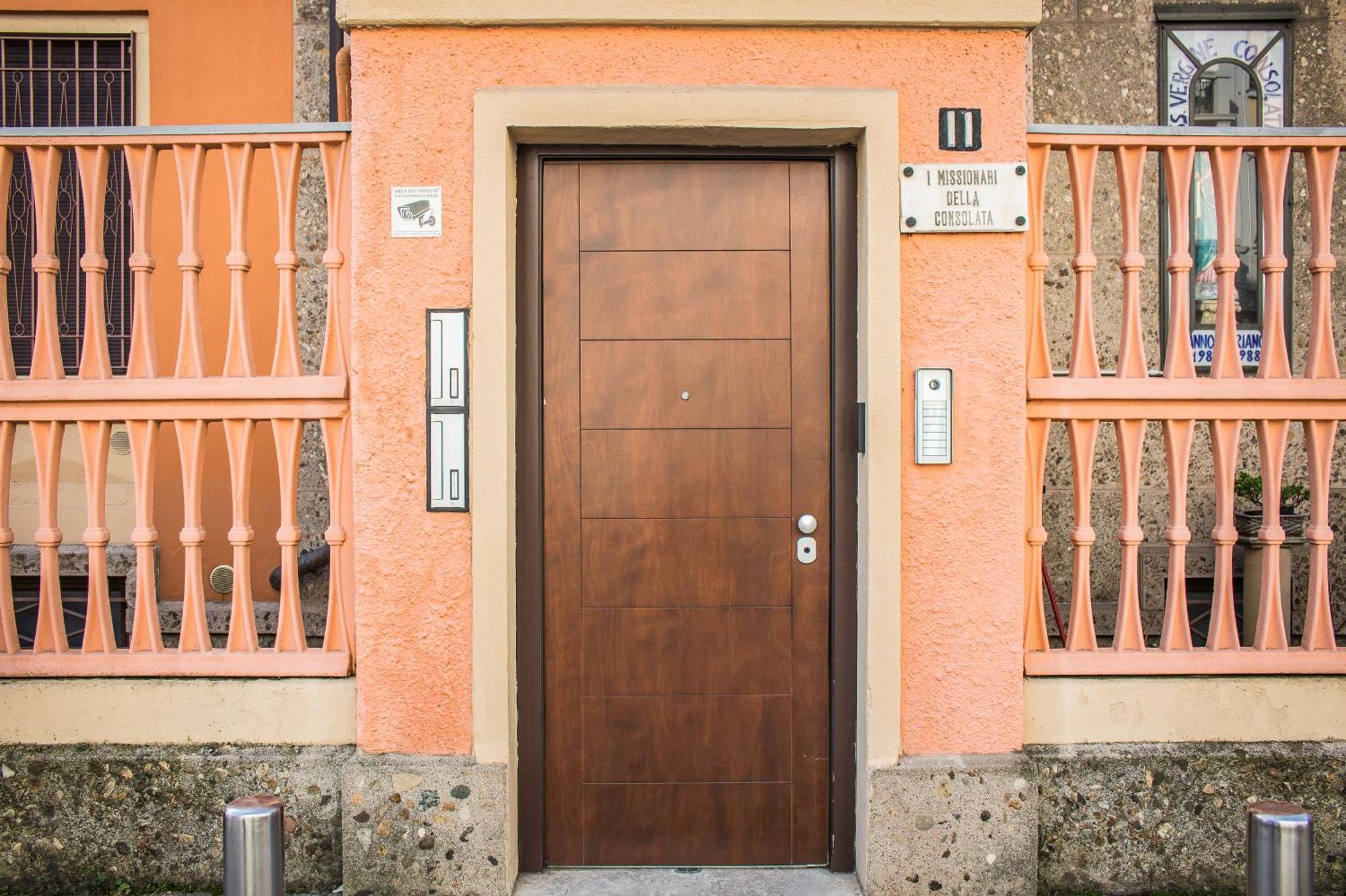 Rrrapido Holy Suites And Rooms - Via Sardegna Milánó Kültér fotó