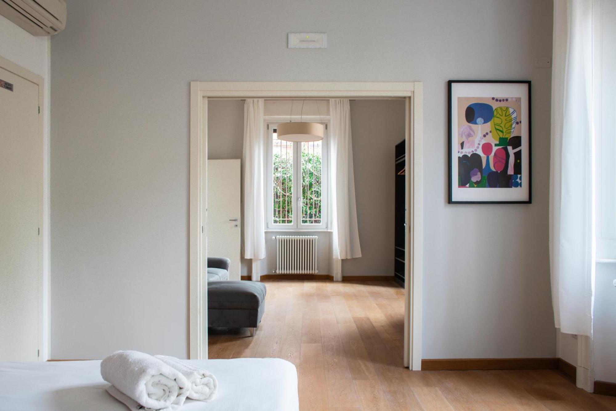 Rrrapido Holy Suites And Rooms - Via Sardegna Milánó Kültér fotó