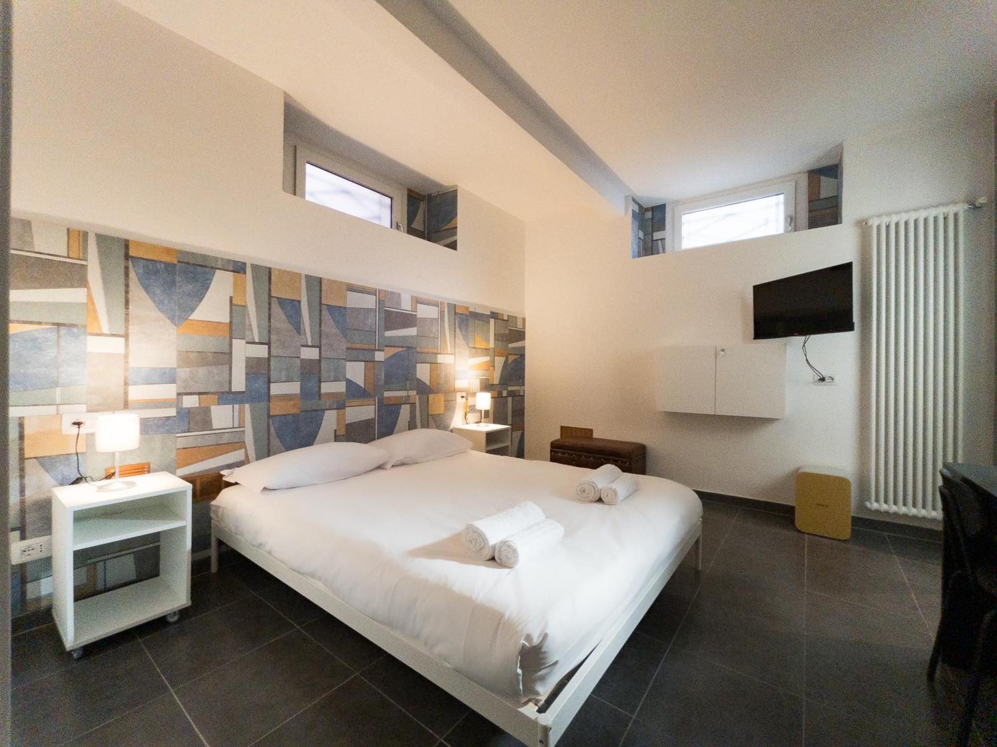 Rrrapido Holy Suites And Rooms - Via Sardegna Milánó Kültér fotó