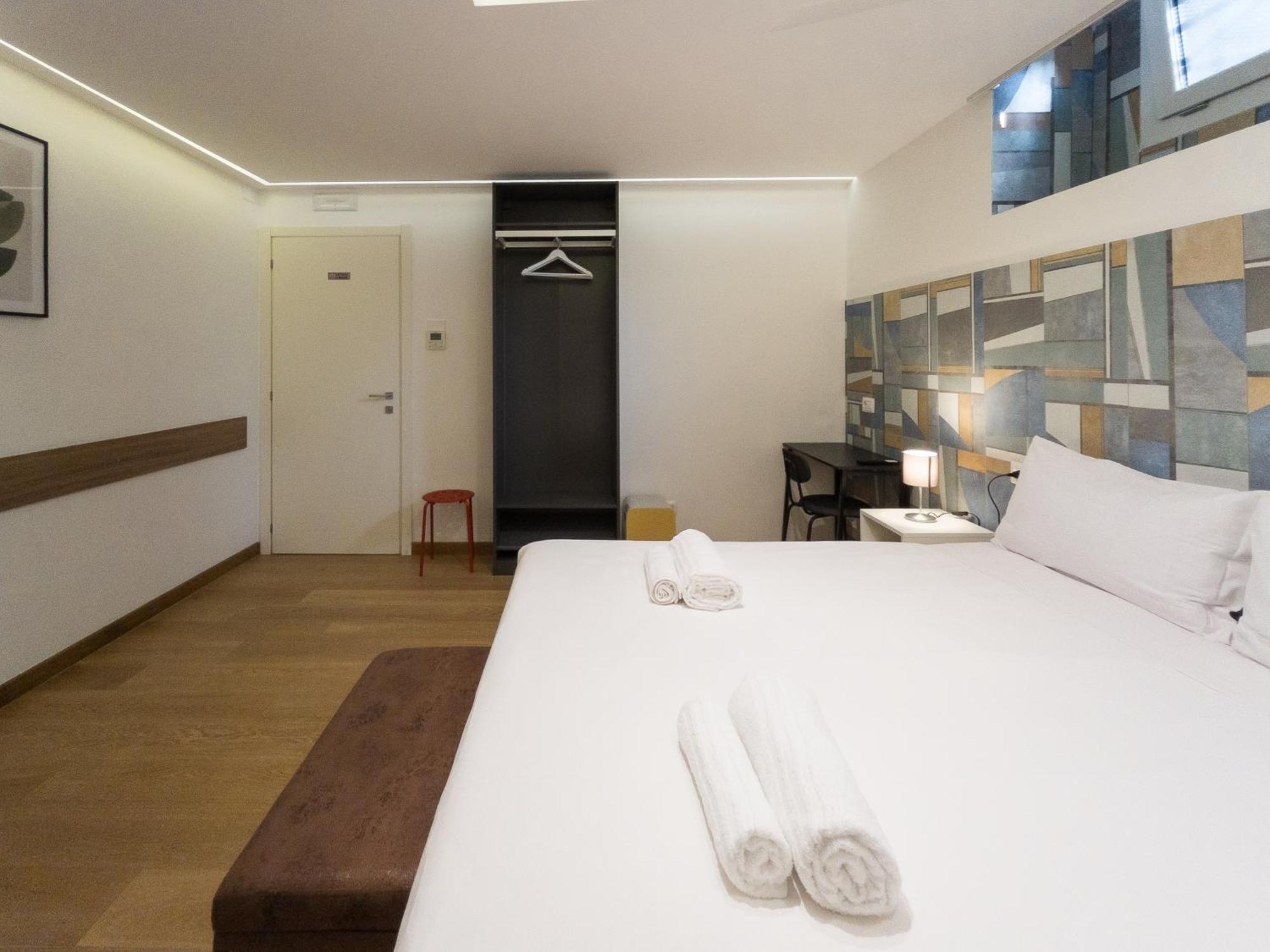 Rrrapido Holy Suites And Rooms - Via Sardegna Milánó Kültér fotó